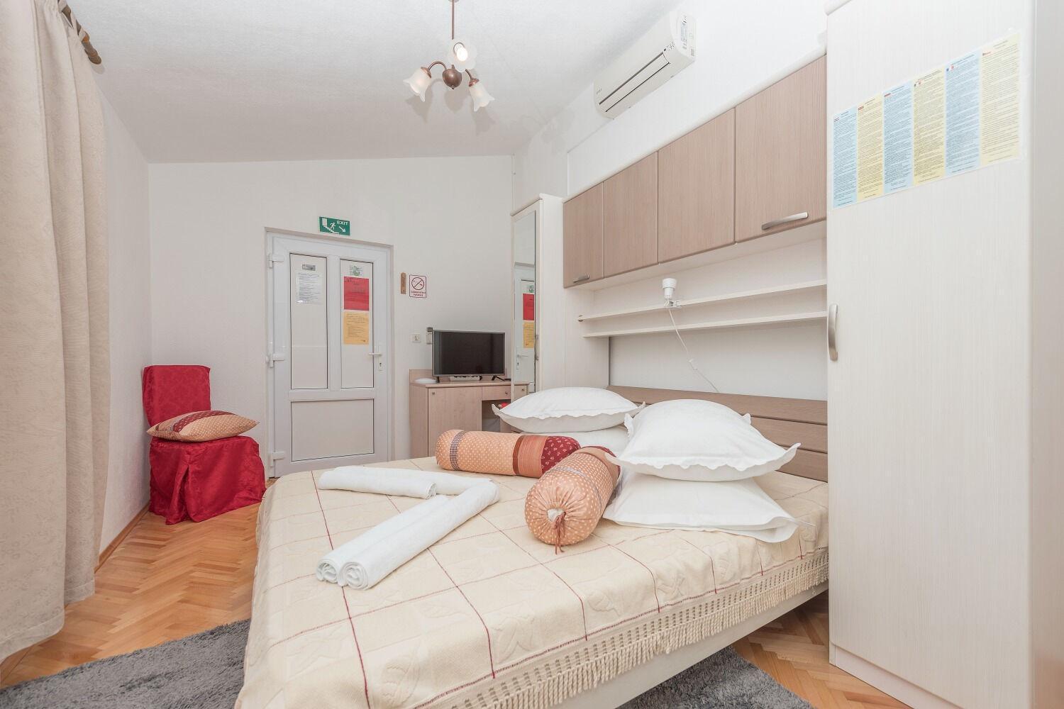 Apps And Room Goran In The Center Makarska Bagian luar foto