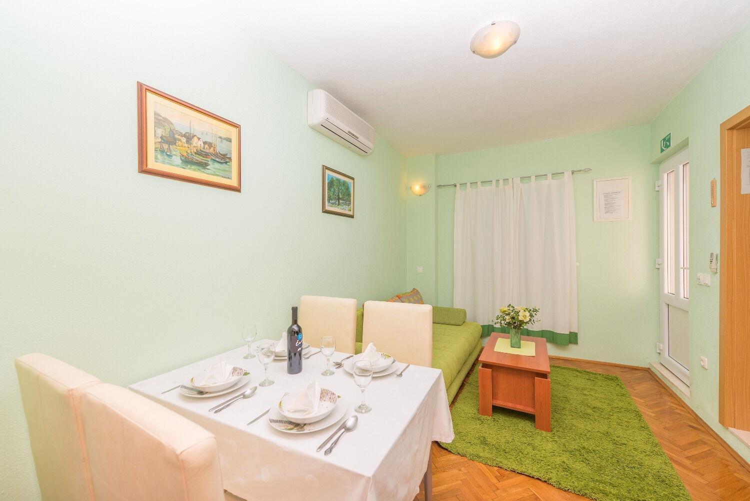 Apps And Room Goran In The Center Makarska Bagian luar foto