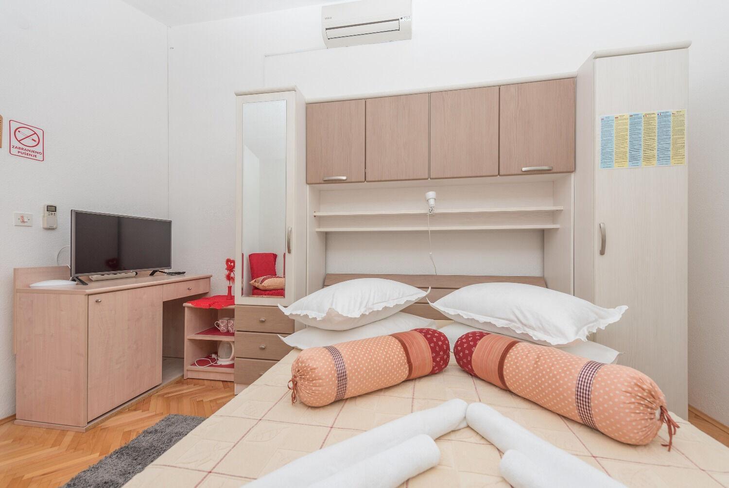 Apps And Room Goran In The Center Makarska Bagian luar foto